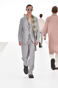 look_022