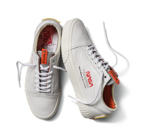 HO18_SpaceVoyager_VN0A38G1UP9_UAOldSkool_truewhite
