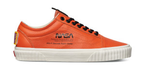 HO18_SpaceVoyager_VN0A38G1UPA_UAOldSkool_firecracker_side